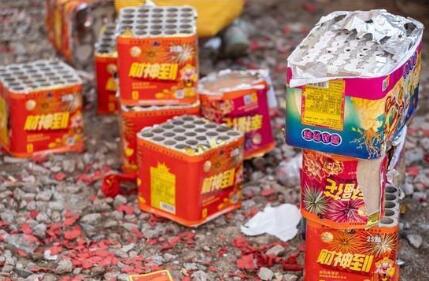 半年抽检出200多批次不合格，会炸伤人的烟花爆竹，你家有没有？